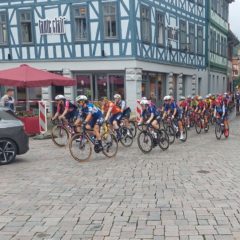 Helfer bei der Thüringer Lotto-Ladys-Radtour um Schmalkalden