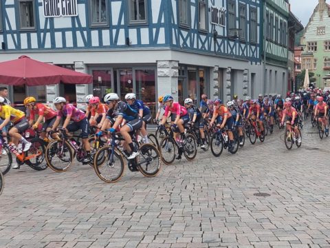 Helfer bei der Thüringer Lotto-Ladys-Radtour um Schmalkalden