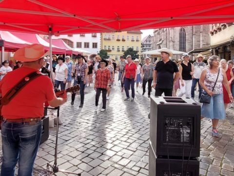 Linedance auf dem Altmarkt