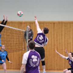 Schmalibus (Lila) : Volleyballverein 70 Meiningen II