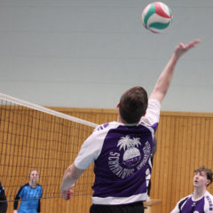 Schmalibus (Lila) : Volleyballverein 70 Meiningen II