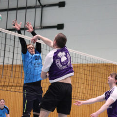 Schmalibus (Lila) : Volleyballverein 70 Meiningen II