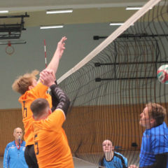 Schmalibus (Weiß) : Volleyballverein 70 Meiningen II