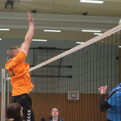 Schmalibus (Weiß) : Volleyballverein 70 Meiningen II